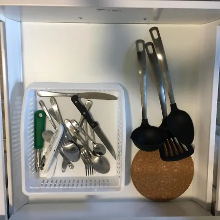 Et Bureau Propre, Fonctionnel Appartement