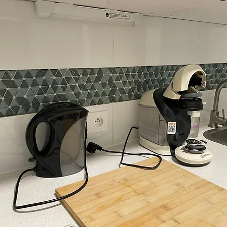 Appartement Et Bureau Propre, Fonctionnel *