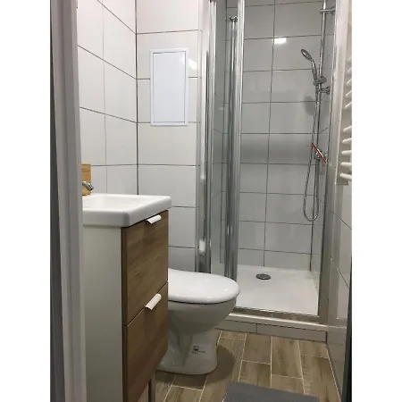 Apartment Et Bureau Propre, Fonctionnel *